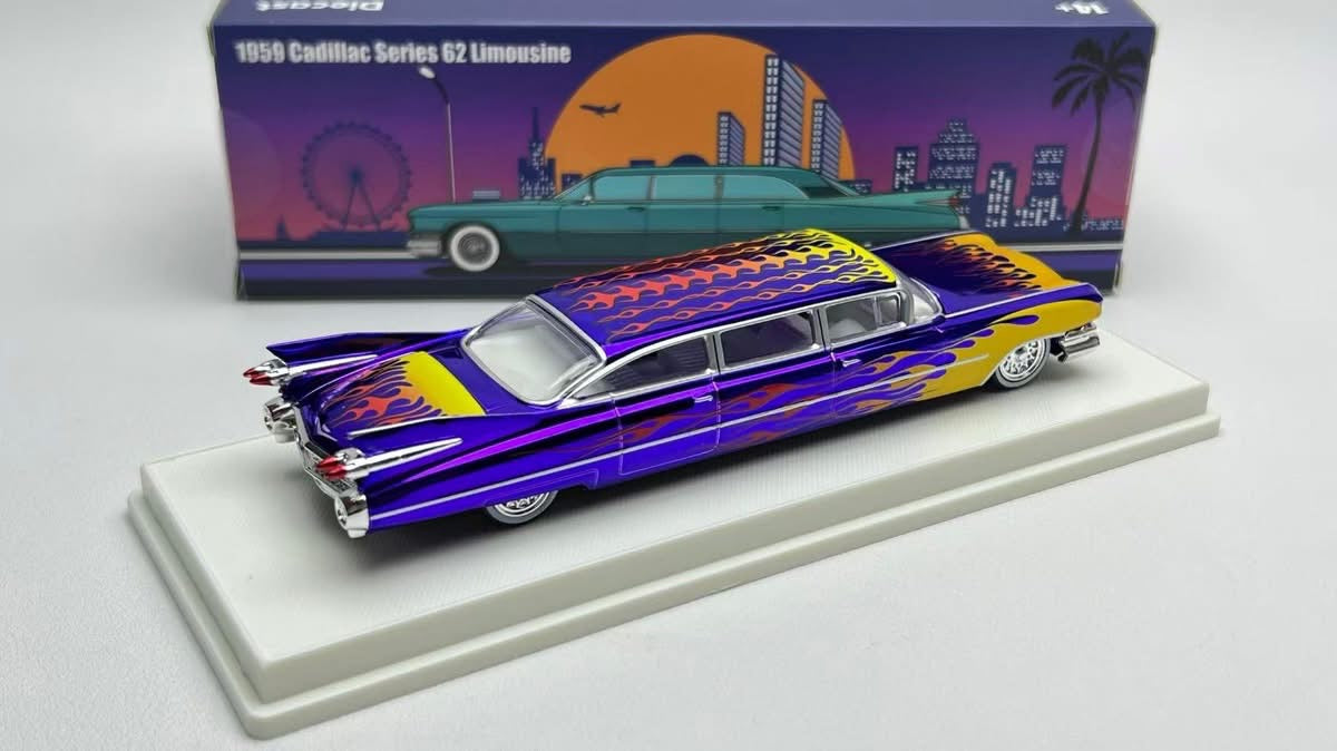 Mechanic 1/64  Cadillac Deville 1960